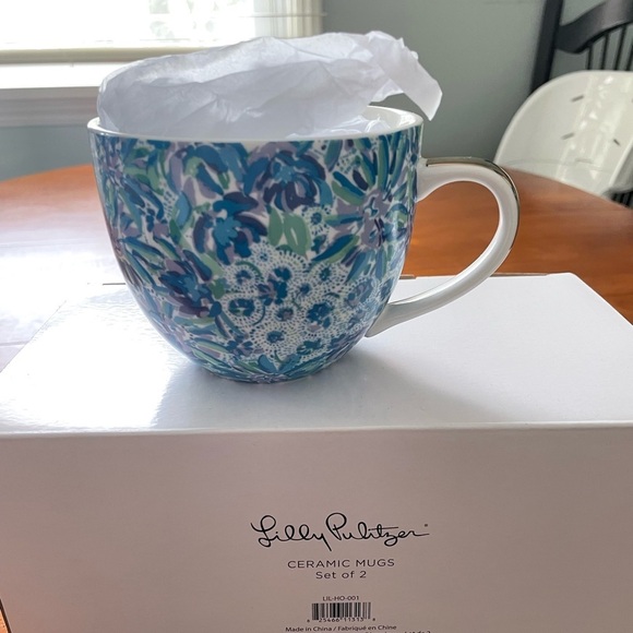 Lilly Pulitzer Set: 2 Oversized Mugs
"Lion Around" Blue Floral Gold Trim NIB - Picture 6 of 16